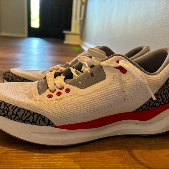 Like New Size 11 Air Zoom Jordan Running Shoes main image 5